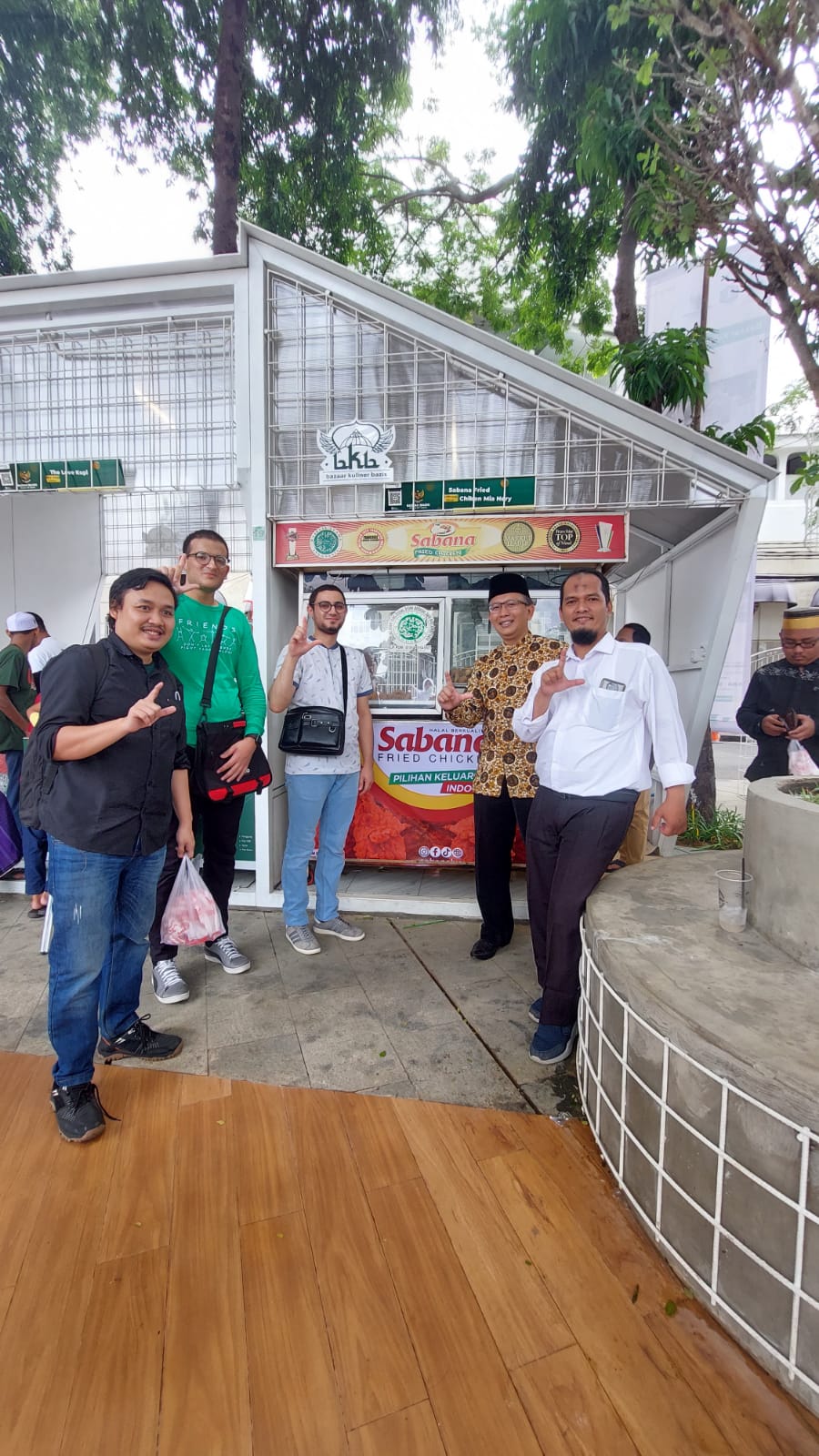 Bahan yang dikecualikan dari Kewajiban Bersertifikat Halal